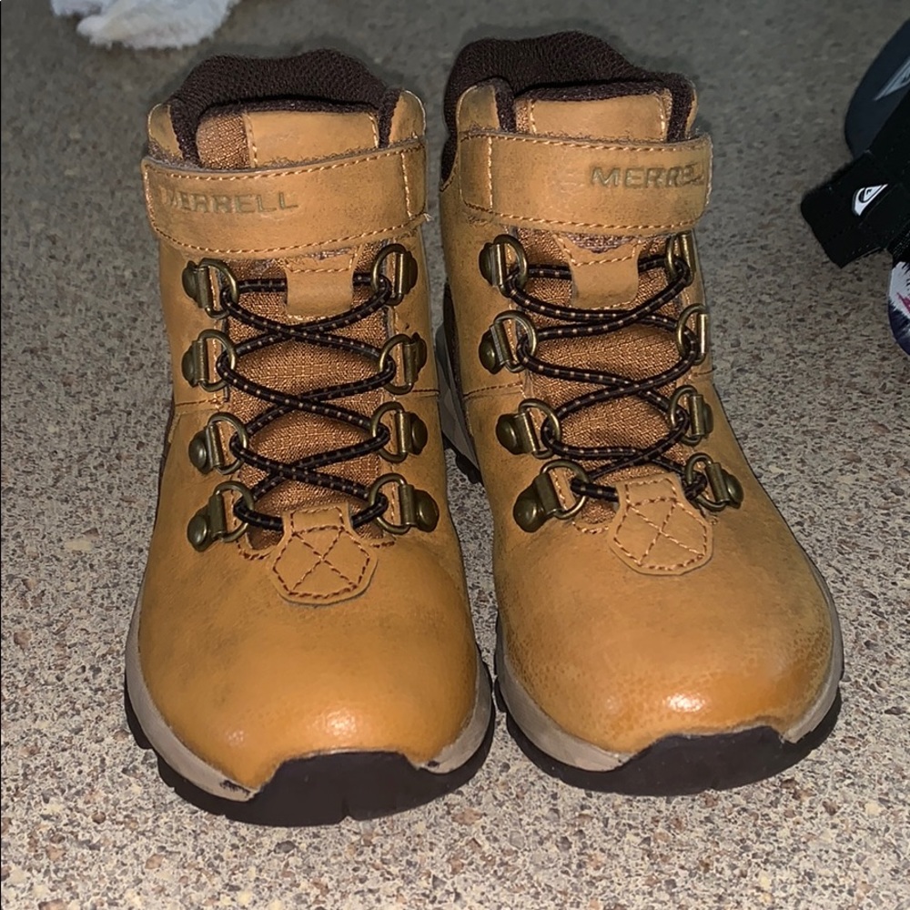 Boys Merrell boots! Size 10